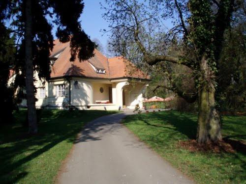 Vila Háj Usov Esterno foto